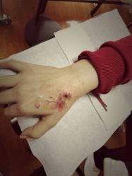 -猛子刺青纹身店