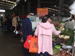 -七宝蔬菜农副产品综合交易市场-停车场