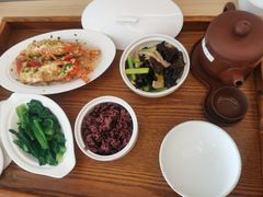 -雪梅月子中心(华侨城店)