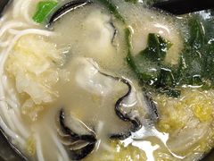 -灵芝妹子海鲜米线(香炉礁山姆店)