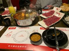 -左庭右院鲜牛肉火锅(金山万达店)