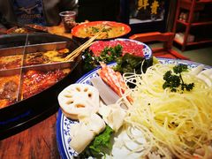 -周小明火锅(黑金冠社区店)