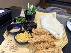 -丁里羊肉小镇(天鹅湖总店)