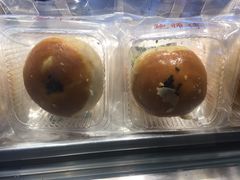 -鲍师傅糕点(江苏路店)