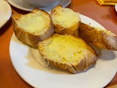 奶蒜白包-老井俄式餐厅