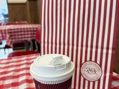 -红宝石·鲜奶小方·海派西点房(万航店)