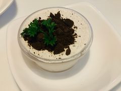 奶油盆栽-爱丽丝牛排西餐厅(光谷步行街店)