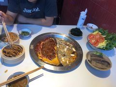 -卤校长重庆火锅(国兴店)