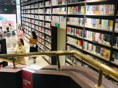 -钟书阁(群光广场店)