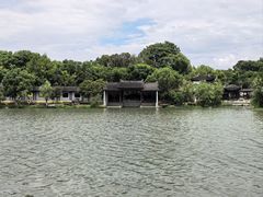 -八大山人梅湖景区