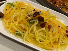 -小火炕铁锅炖鱼