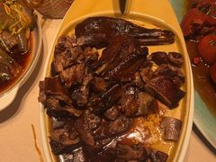 -八府香鸭·啫啫煲(华山路店)