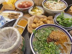 -云阿蛮云南生烫牛肉米线(奉贤路店)