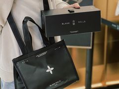 -白蘭BLANK(杭州湖滨银泰in77C区店)