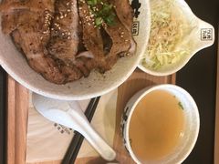 -熊吞·大碗丼烧肉饭(济宁万达广场店)