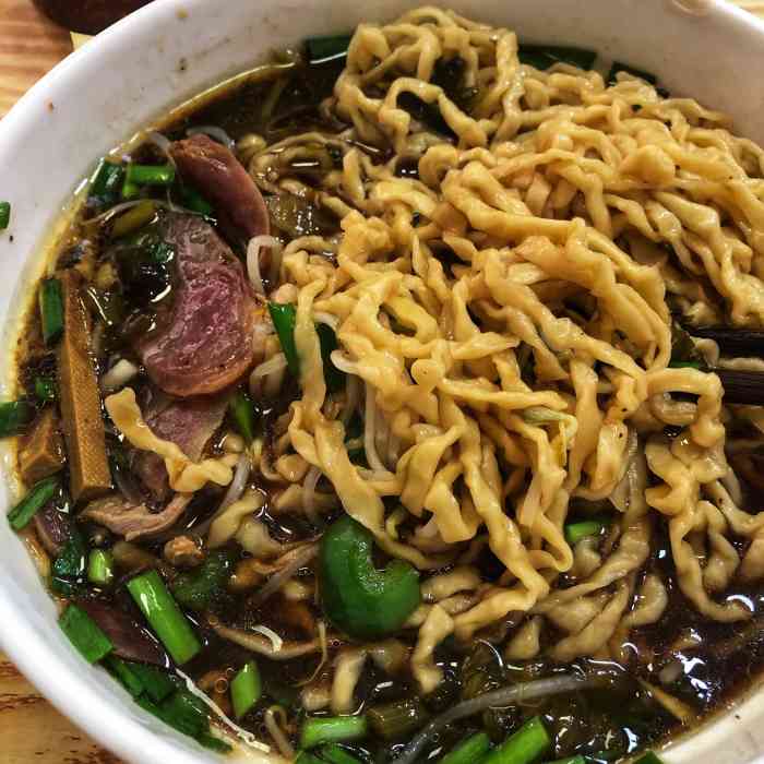 邵顺兴锅盖面(八佰伴店)-"锅盖面是镇江的特色美食,在网上搜到邵顺兴.