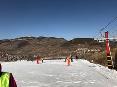 -济南卧虎山滑雪场
