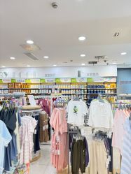 -爱婴室(上海紫荆广场店)