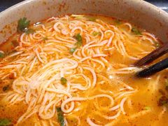 -亮亮面馆(经六路店)