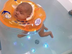 -Pony Baby宝尼婴幼儿游泳SPA馆
