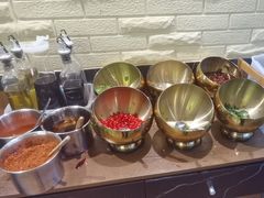 -天成·潮州牛肉脆肉鱼生蚝自助火锅