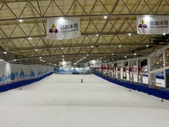-乔波室内滑雪场