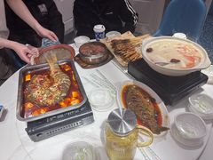-老街烧烤大排档·地道湖北菜·龙虾馆(汉口火车站店)