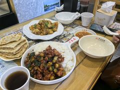 酱爆鸡丁盖饭-华天二友居肉饼(宫门口店)