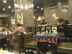 -愉肴麻辣香锅(中山路店)