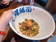 -李犟大爆鳝面·手工蟹黄包(湖滨西湖店)