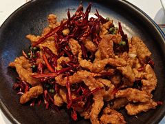 -阿瓦山寨·湘菜现炒·剁椒鱼头王(咸阳总店)