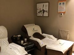 -鸿喜足健康足道采耳艾灸(南纬路店)