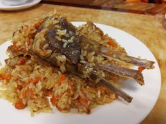 手抓饭-新疆风味冷水鱼庄(友谊峰路店)