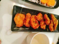 -新大咀港式茶餐厅(宝山万达店)