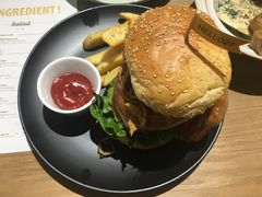 -HELLO 27 意面·沙拉·帕尼尼