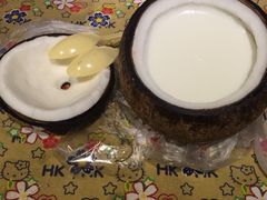 -志龙皇冠吃货椰子铺
