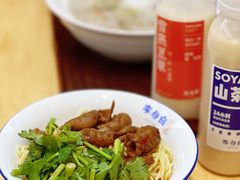 -李与白包子铺(桐梓林店)