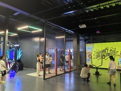 -极限PLAY运动娱乐新世界·团建派对潮玩休闲馆·室内蹦极高空游乐园