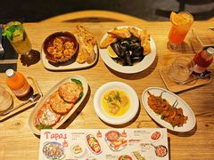 -Common Table · Brunch & Coffee