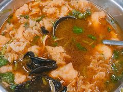 -红栌温泉山庄生态美食餐厅