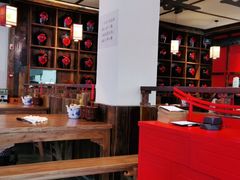 大堂-先启半步颠小酒馆(白麓里店)