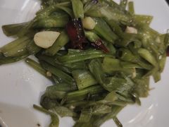 -黄泥岗·地道湖北菜(奥特莱斯店)