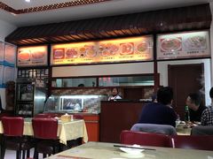 大堂-李连贵熏肉大饼(兴工街店)