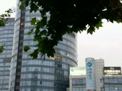 -绿洲中环中心-停车场