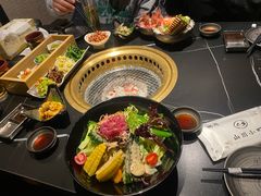 -山川小町·极番烧肉(新地假日广场店)