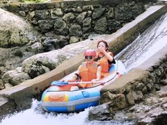 -安吉龙王山峡谷漂流