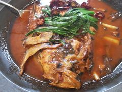 肉集葱烧大鱼头-张大厨家宴小馆