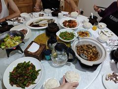 -鄱阳湖·江西小炒·瓦罐煨汤(五道口店)