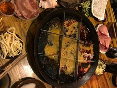 -岗上渣渣老火锅(两路口店)