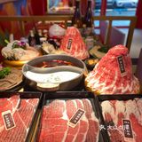 无限吃肉肉 / 牛膳寿喜锅 吃和牛自由的快乐，太安逸了。今